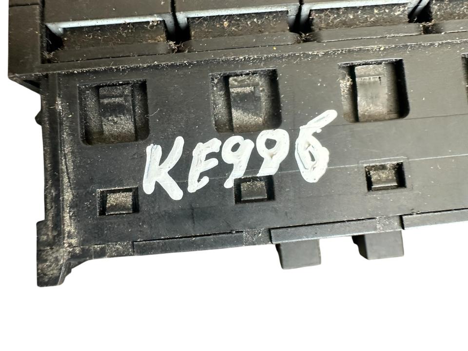 Interior control switches A9605400046 Mercedes-Benz Trucks ACTROS MP4 / MP5 2018
