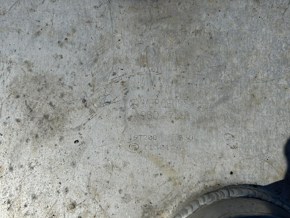 Fuel tank A9604703104 330L Mercedes-Benz Trucks ACTROS MP4 / MP5 2019