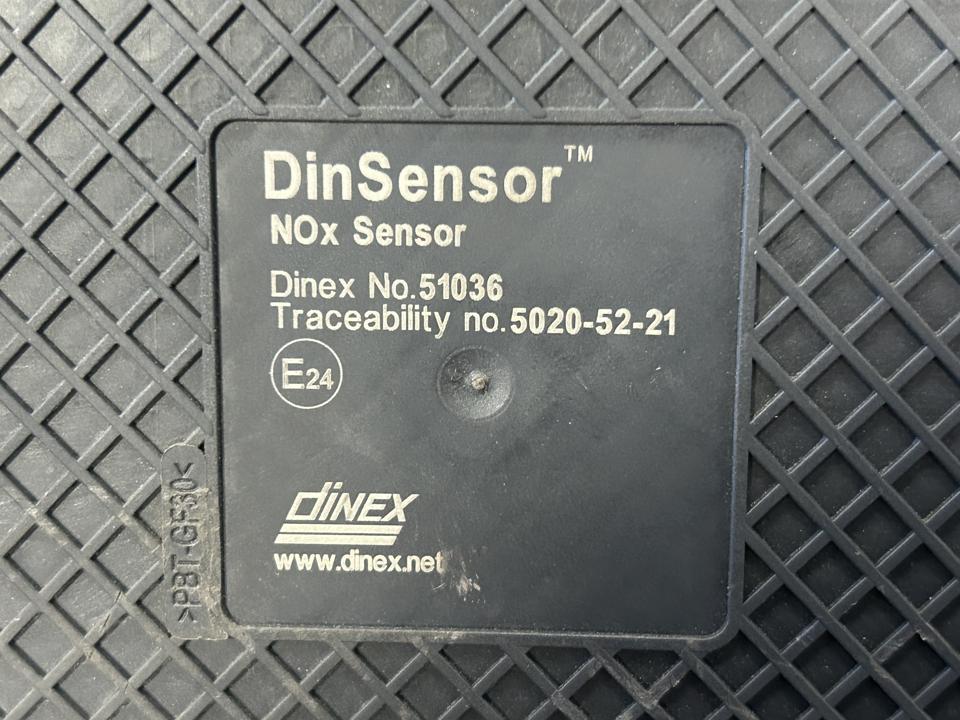 NEW Mercedes Benz DINEX NOX sensor A0101531428