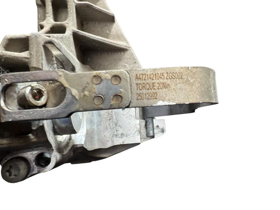 Laikiklis A4711426740 Mercedes-Benz Trucks ACTROS MP4 / MP5 2018