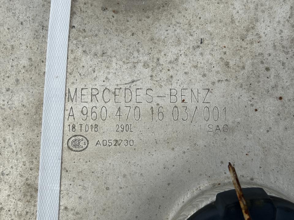 Fuel tank A9604701603 290L Mercedes-Benz Trucks ACTROS MP4 / MP5 2018