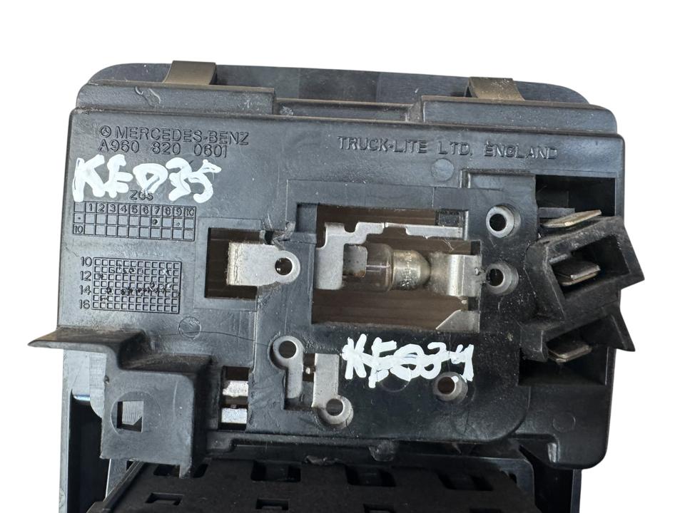 Переключатели в салоне A9608200601 Mercedes-Benz Trucks ACTROS MP4 / MP5 2018