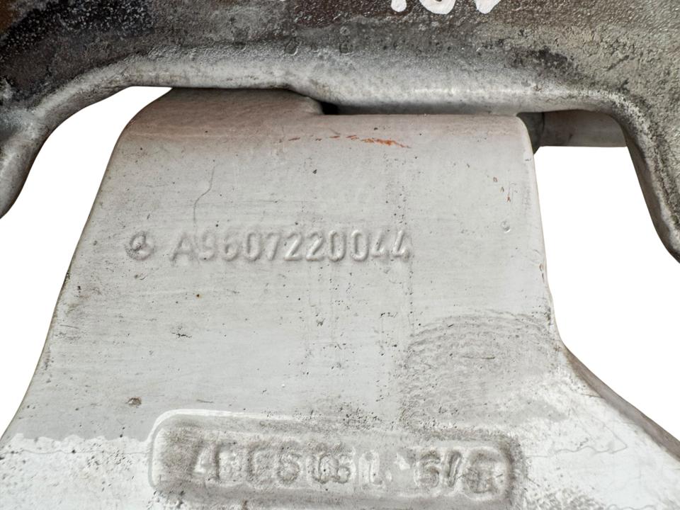 Durų vyris A9607220044 Mercedes-Benz Trucks ACTROS MP4 / MP5 2018 kairė