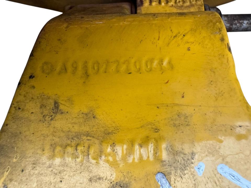 Durų vyris A9607220044 Mercedes-Benz Trucks ACTROS MP4 / MP5 2018 kairė