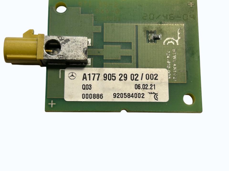 antena A1779052902 Mercedes-Benz Trucks ACTROS MP4 / MP5 2020