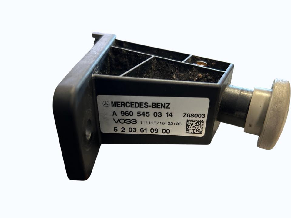 Rankenėlė, jungiklis A9605450314 Mercedes-Benz Trucks ACTROS MP4 / MP5 2015
