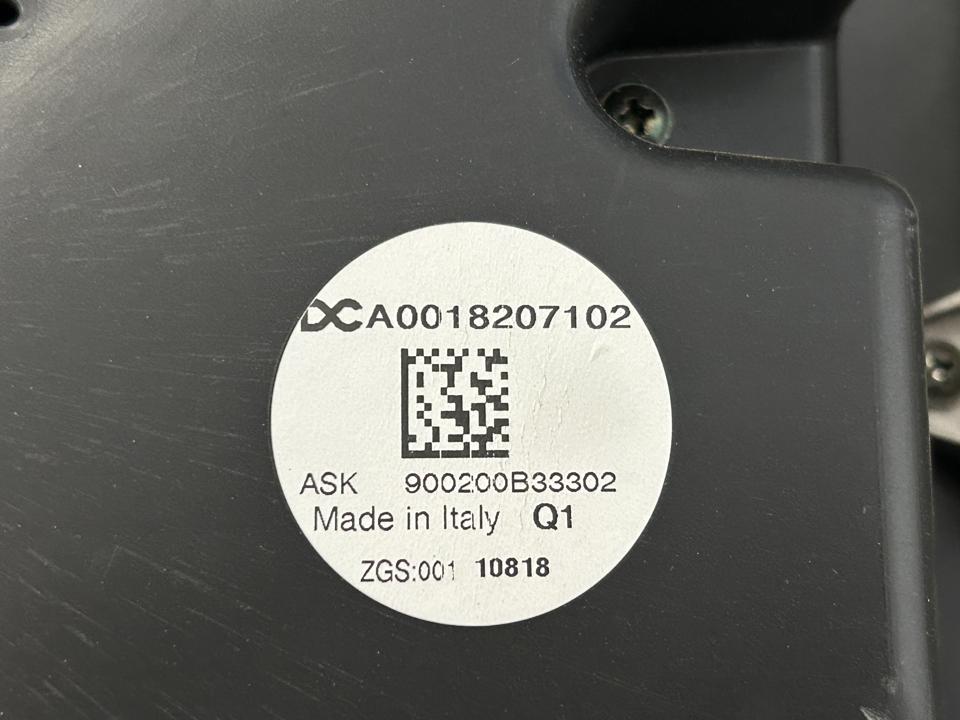 Garso sistema A0018207102 subwoofer Mercedes-Benz Trucks ACTROS MP4 / MP5 2020