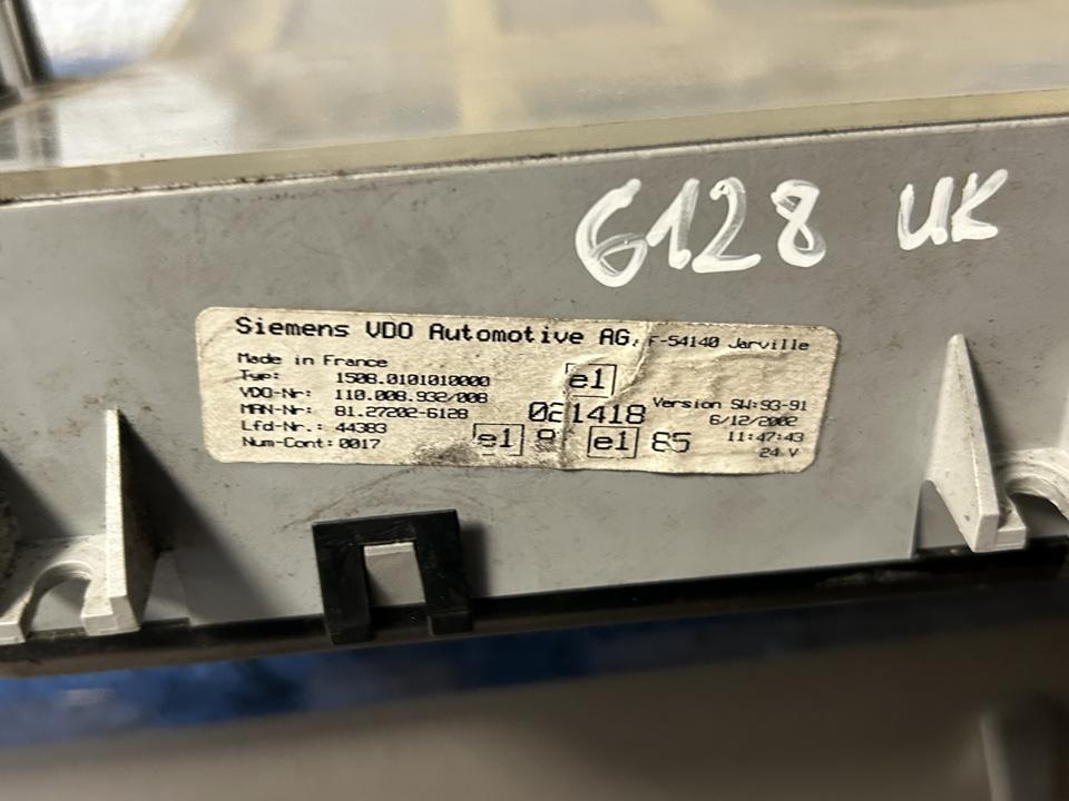 Instrument cluster 81272026128 UK MAN Trucks TGX I 2002