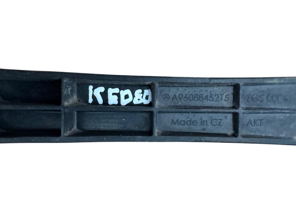 Laikiklis A9608845215 Mercedes-Benz Trucks ACTROS MP4 / MP5 2018