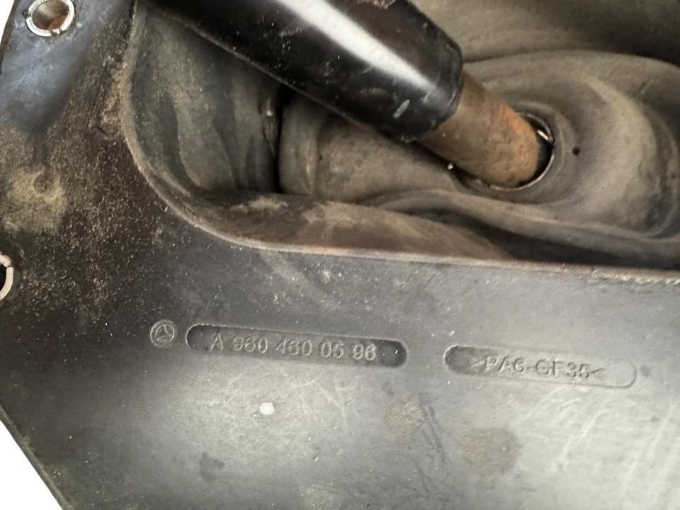 Рулевой вал A9604600809 Mercedes-Benz Trucks ACTROS MP4 / MP5 2022