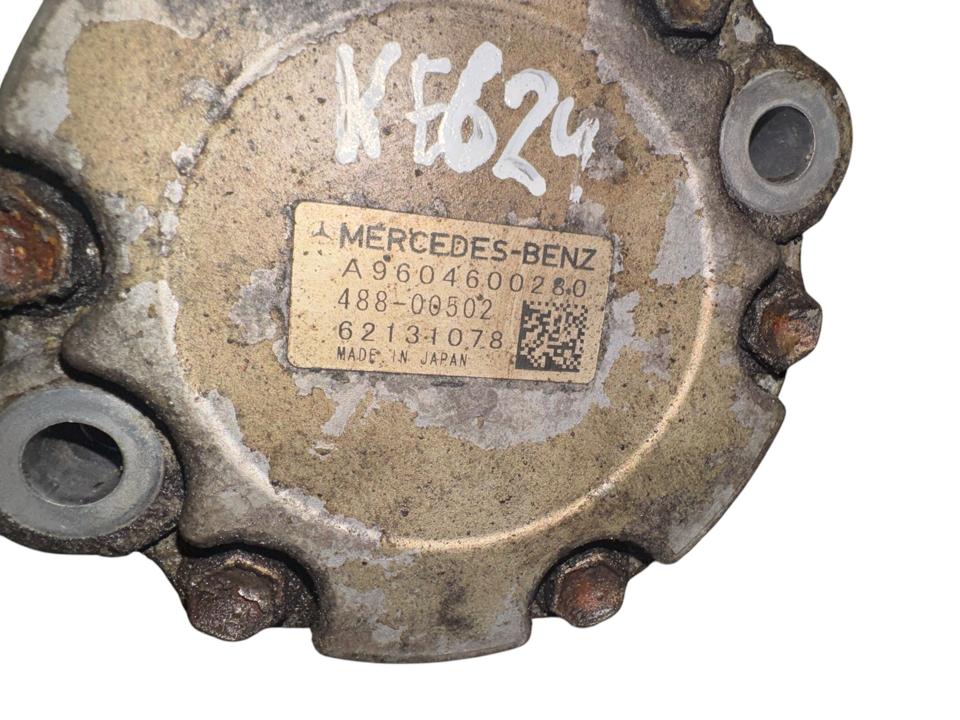 Hydraulic steering pump A9604600280 Mercedes-Benz Trucks ACTROS MP4 / MP5 2016