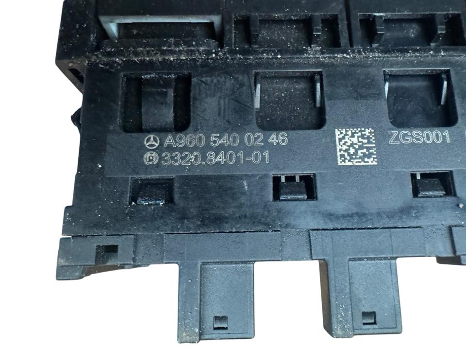 Interior control switches A9605400246 Mercedes-Benz Trucks ACTROS MP4 / MP5 2018