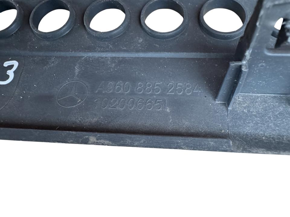 Plastikinė apdaila A9608852584 Mercedes-Benz Trucks ACTROS MP4 / MP5 2016