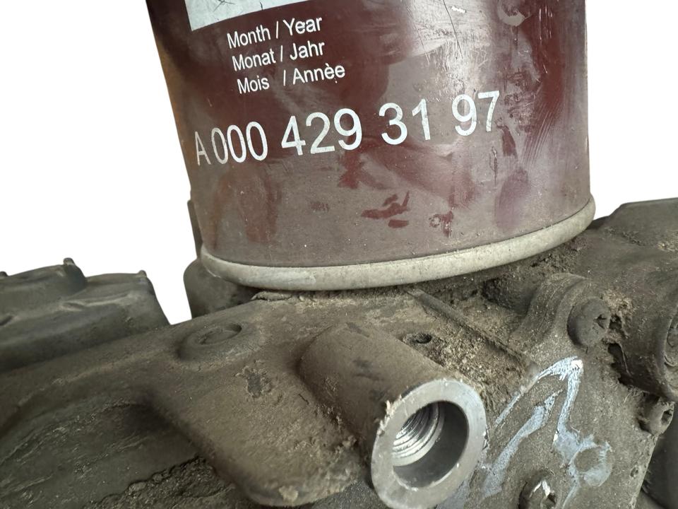 Air dryer A0024461864 Mercedes-Benz Trucks ACTROS MP4 / MP5 2020