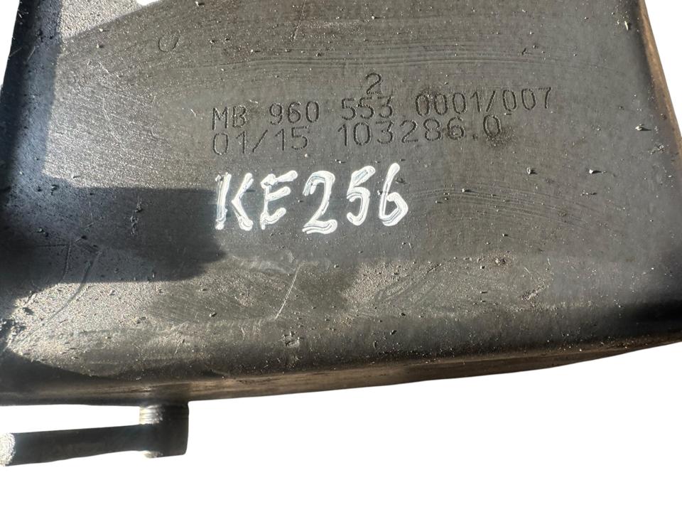 Cab tilting pump A9605530001 Mercedes-Benz Trucks ACTROS MP4 / MP5 2018