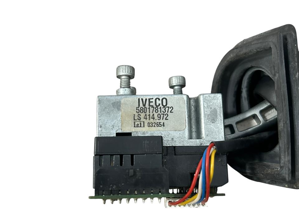 Gear shift lever 5801781372 Iveco Trucks STRALIS II 2015