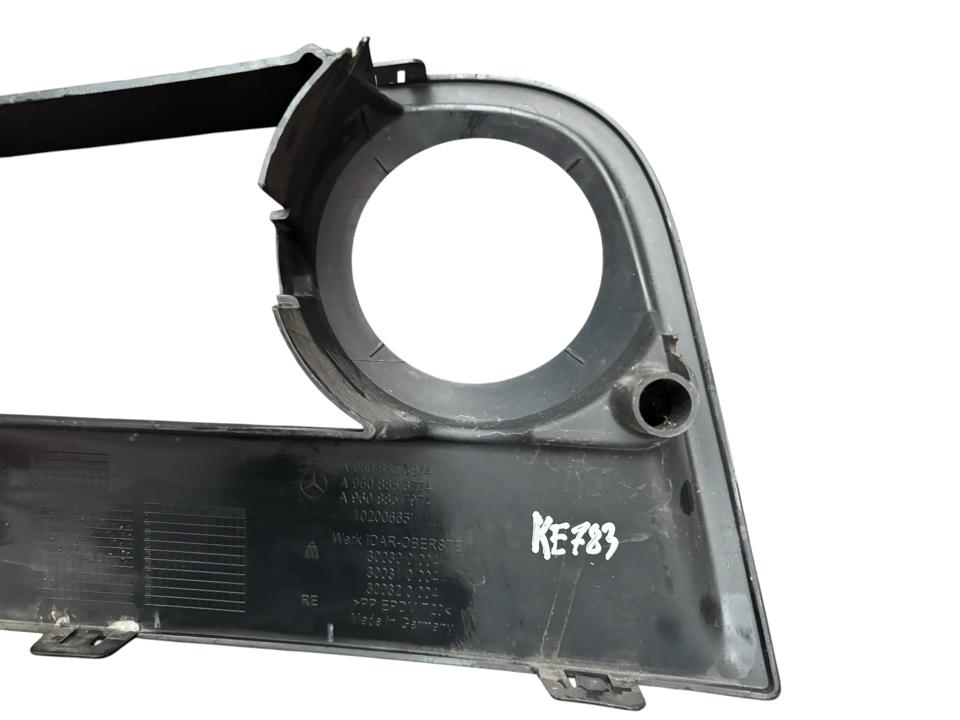 Plastikinė apdaila A9608853974 Mercedes-Benz Trucks ACTROS MP4 / MP5 2018