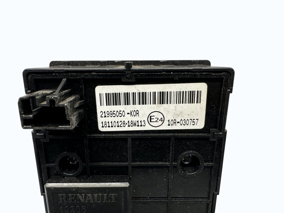 Lights switch 21995050 Renault Trucks T 2018