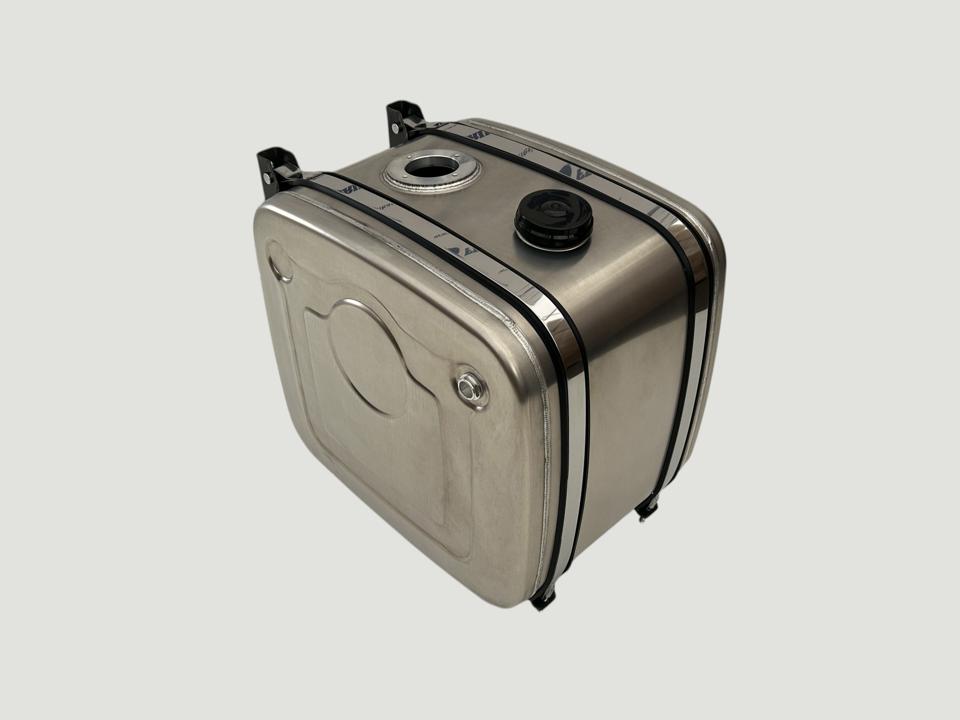 NEW Hydraulic tank 200L 620x675x500 with double adapter