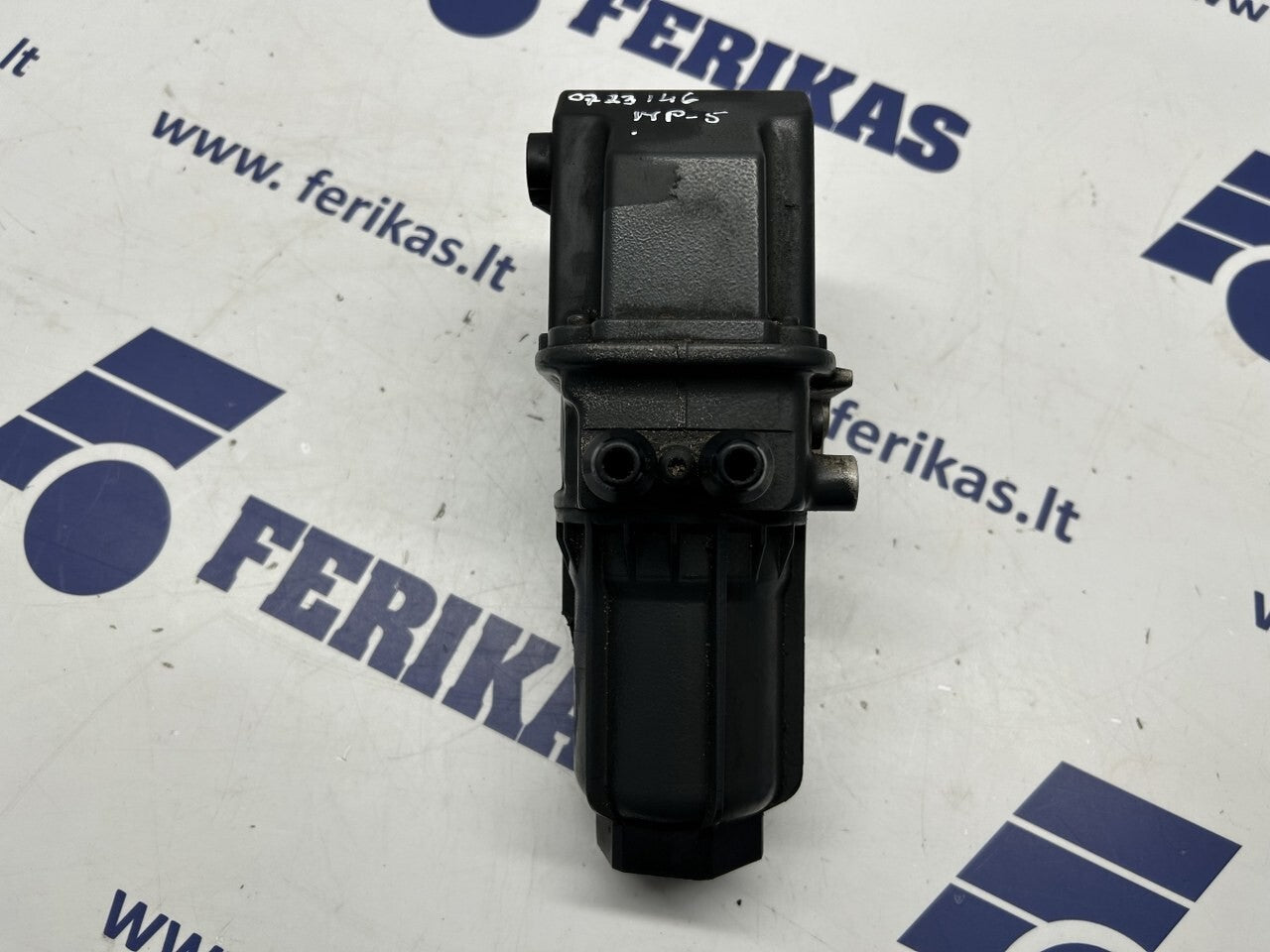 Mercedes Benz Actros MP5 AdBlue pump 4