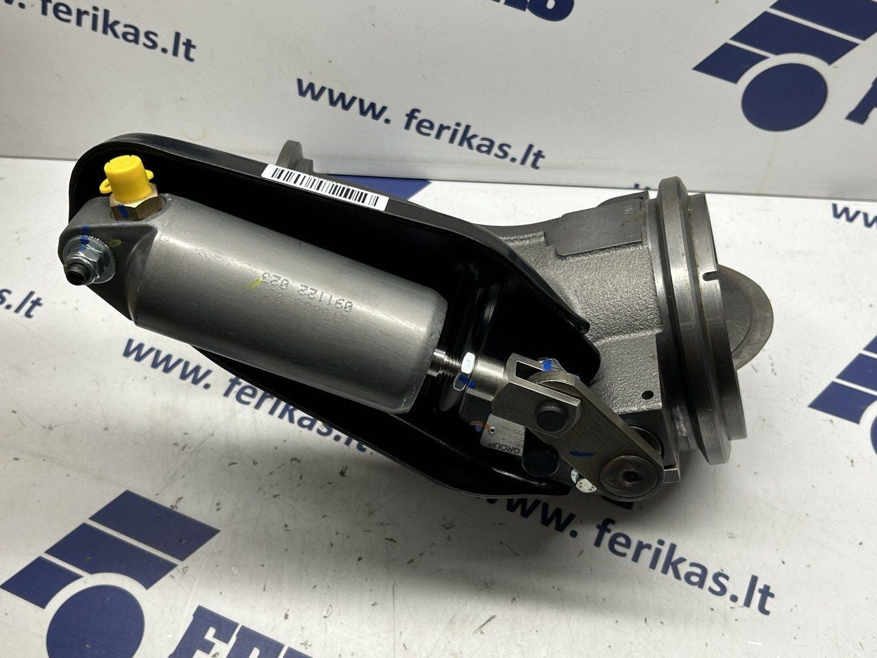 NEW Volvo valve0