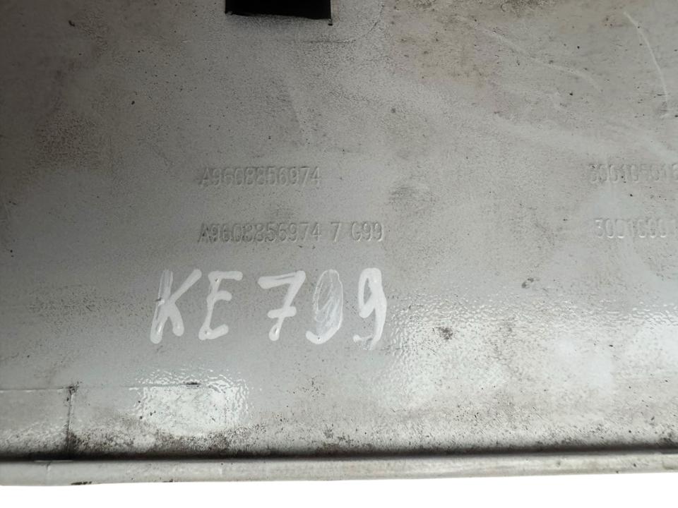 Plastikinė apdaila A9608856974 Mercedes-Benz Trucks ACTROS MP4 / MP5 2018
