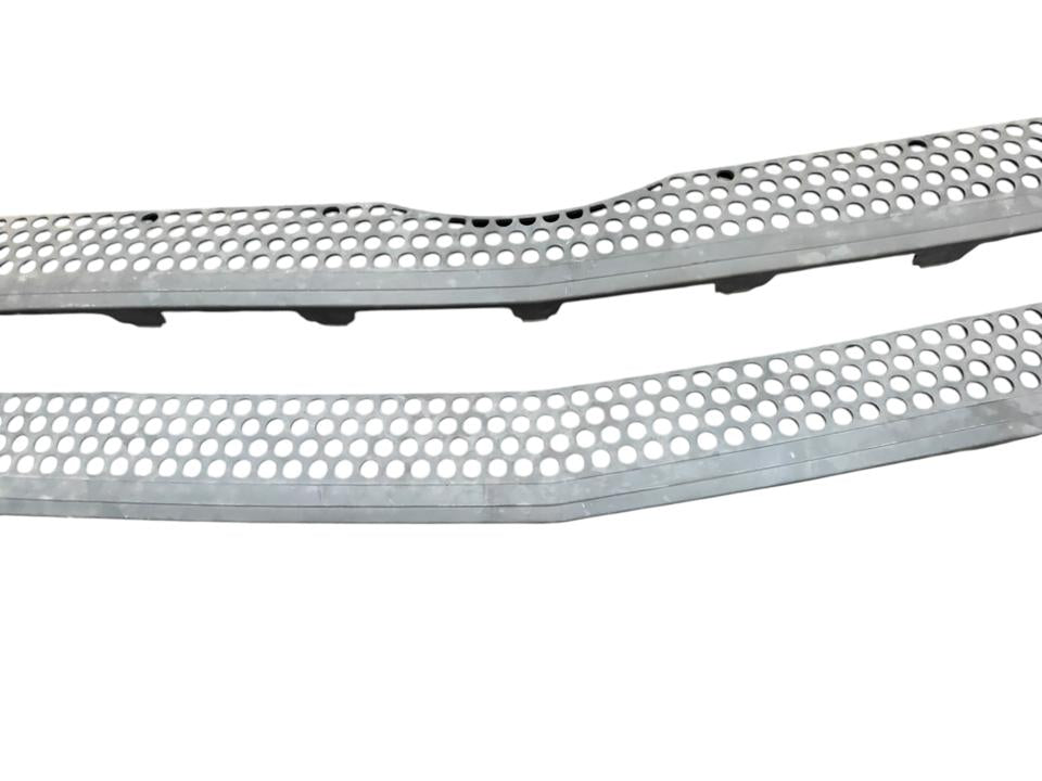 Lower grill A9618850053 Mercedes-Benz Trucks ACTROS MP4 / MP5 2018