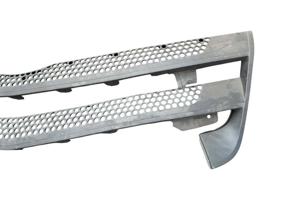 Lower grill A9618850053 Mercedes-Benz Trucks ACTROS MP4 / MP5 2018