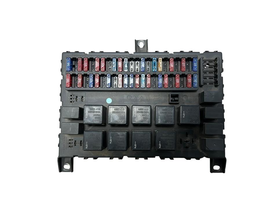 Fuse box 1674870 DAF XF 105 2007