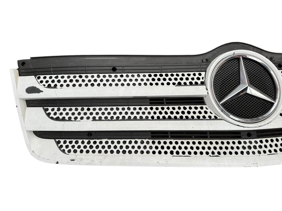 Решетка капота A9678800285 Mercedes-Benz Trucks ATEGO 3 2015
