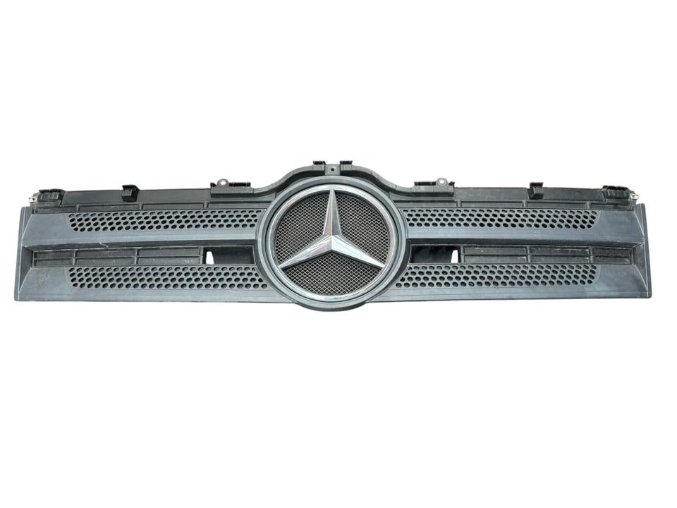 Kapoto grotelės A9607500618 Mercedes-Benz Trucks ACTROS MP4 / MP5 2018