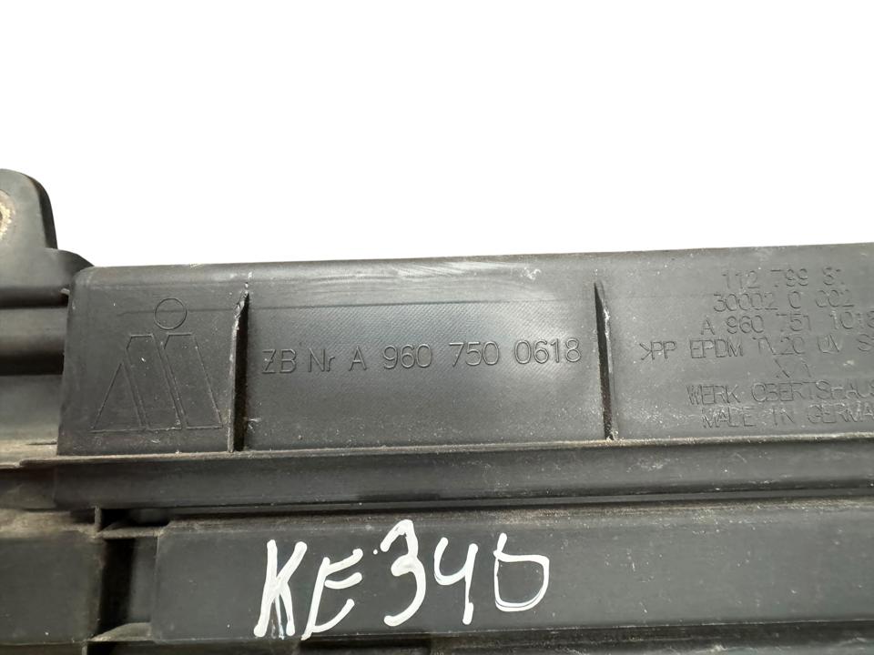 Kapoto grotelės A9607500618 Mercedes-Benz Trucks ACTROS MP4 / MP5 2018