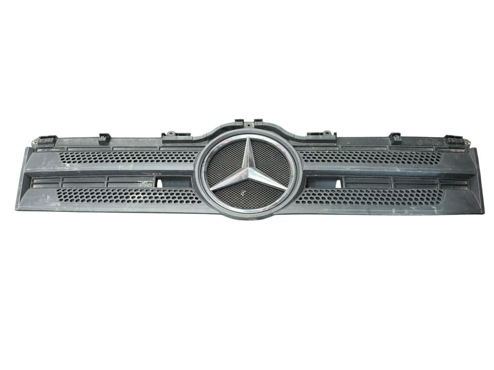 Kapoto grotelės A9607500618 Mercedes-Benz Trucks ACTROS MP4 / MP5 2018