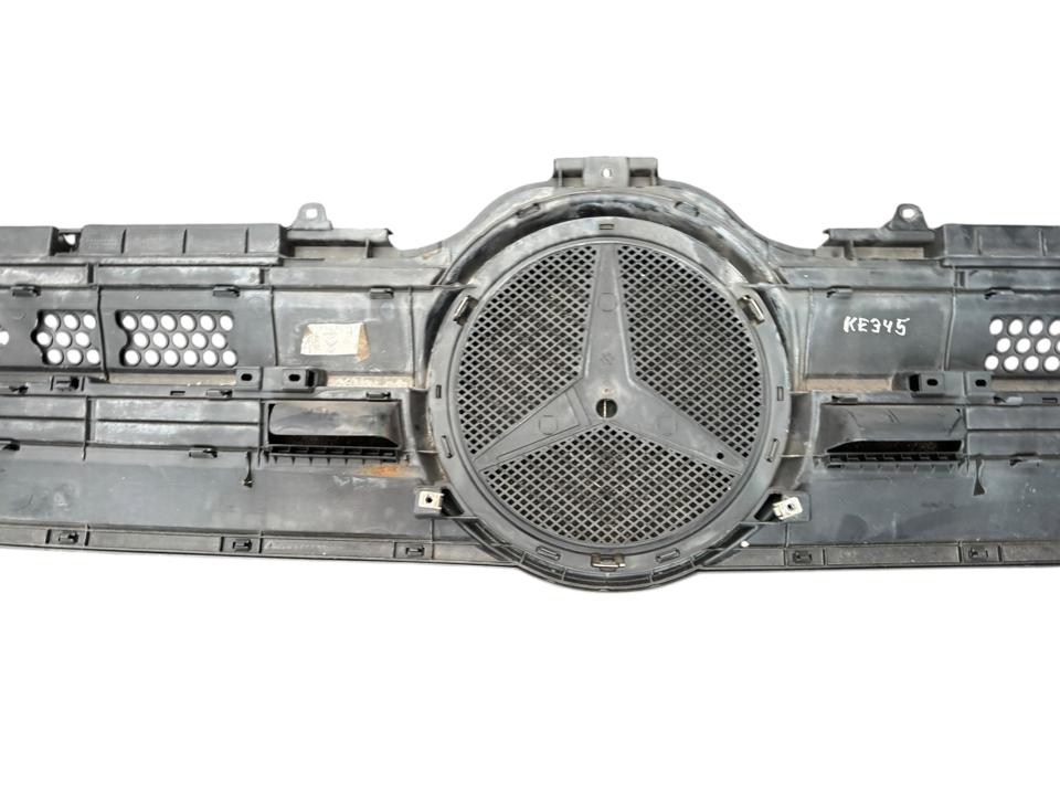 Kapoto grotelės A9607500618 Mercedes-Benz Trucks ACTROS MP4 / MP5 2018