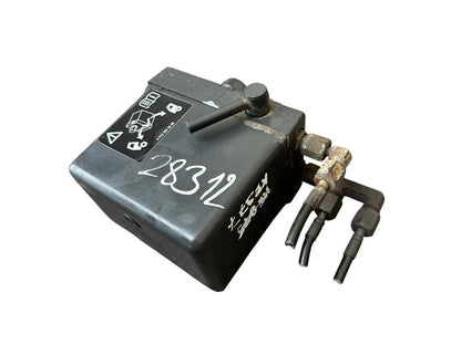 Cab tilting pump A0015533701 Mercedes-Benz Trucks ATEGO 3 2017