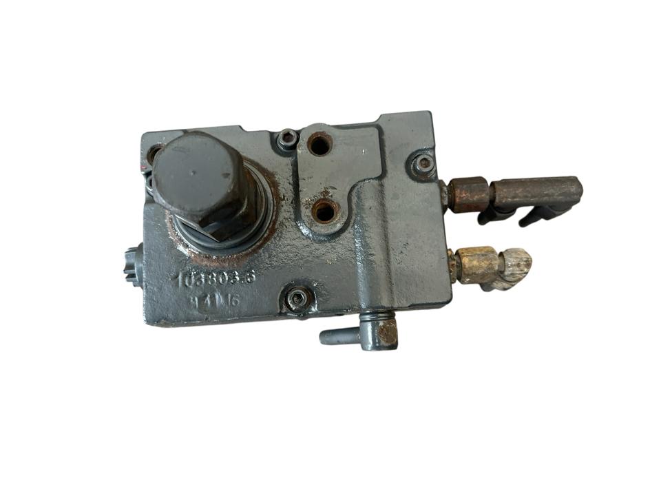 Cab tilting pump A0015533701 Mercedes-Benz Trucks ATEGO 3 2017