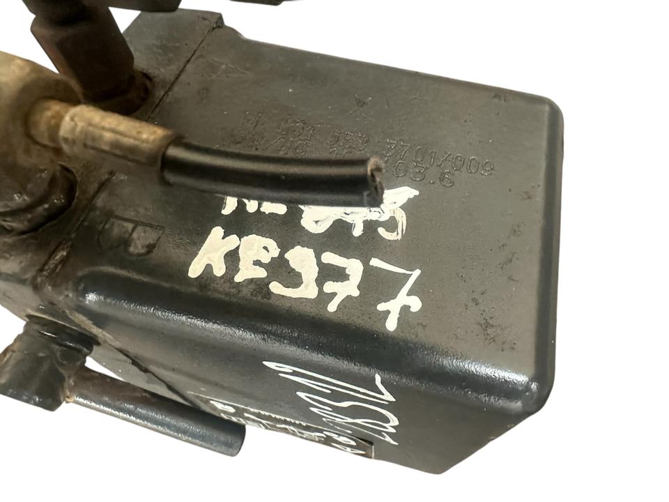 Cab tilting pump A0015533701 Mercedes-Benz Trucks ATEGO 3 2017