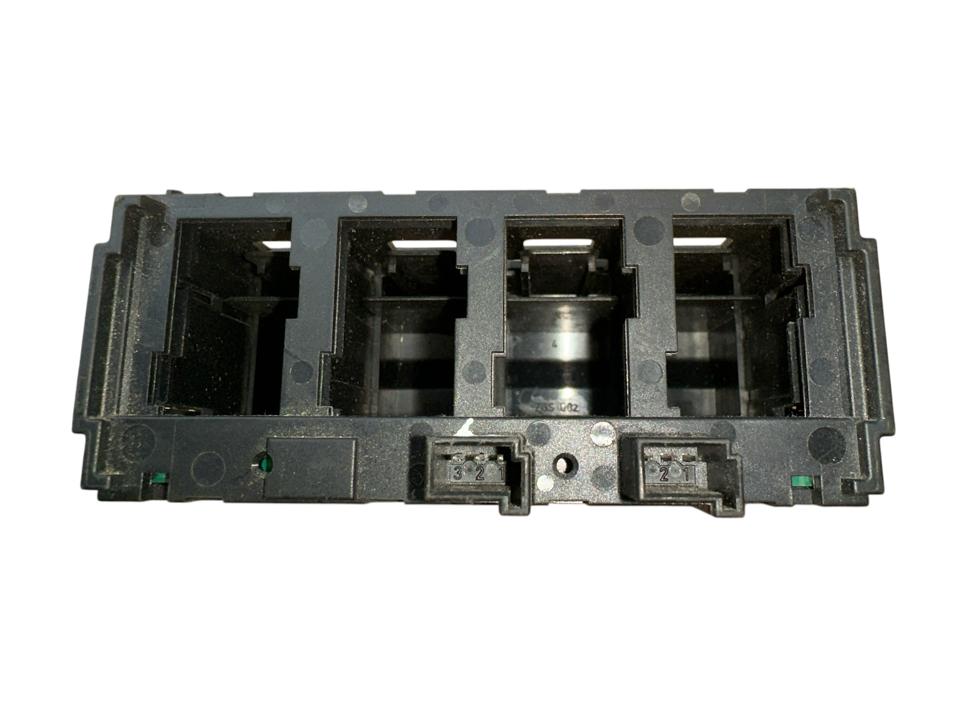 Interior control switches A9605400046 Mercedes-Benz Trucks ACTROS MP4 / MP5 2018