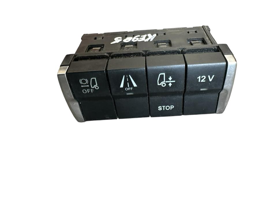 Interior control switches A9605400246 Mercedes-Benz Trucks ACTROS MP4 / MP5 2018