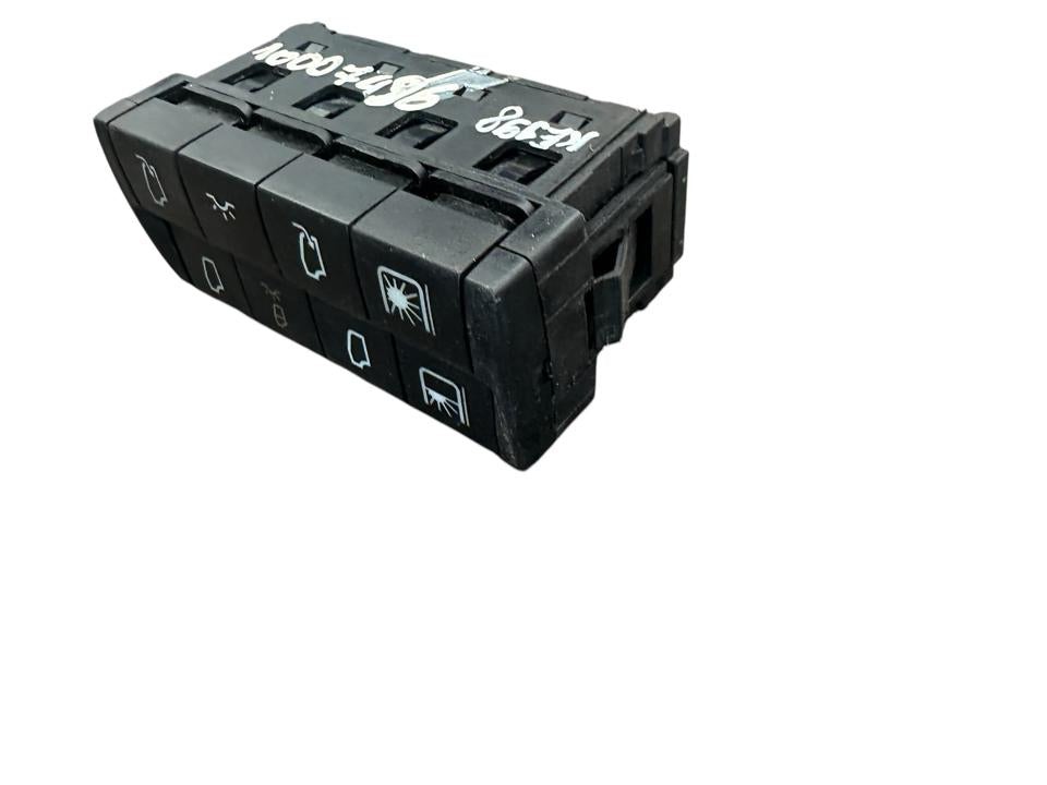 Interior control switches A9605400046 Mercedes-Benz Trucks ACTROS MP4 / MP5 2018