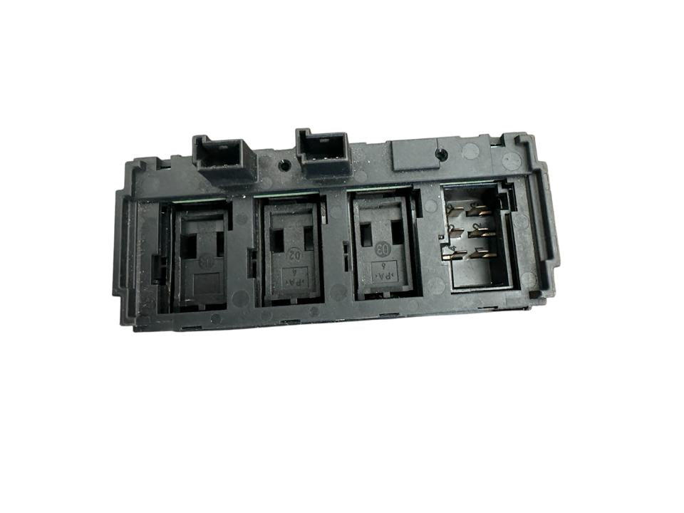 Interior control switches A9605400046 Mercedes-Benz Trucks ACTROS MP4 / MP5 2018