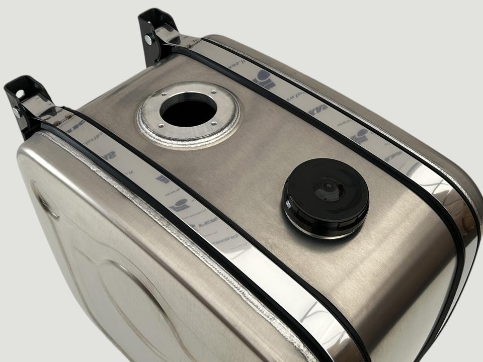 NEW Hydraulic tank 160L 620x675x450 with dual adapter