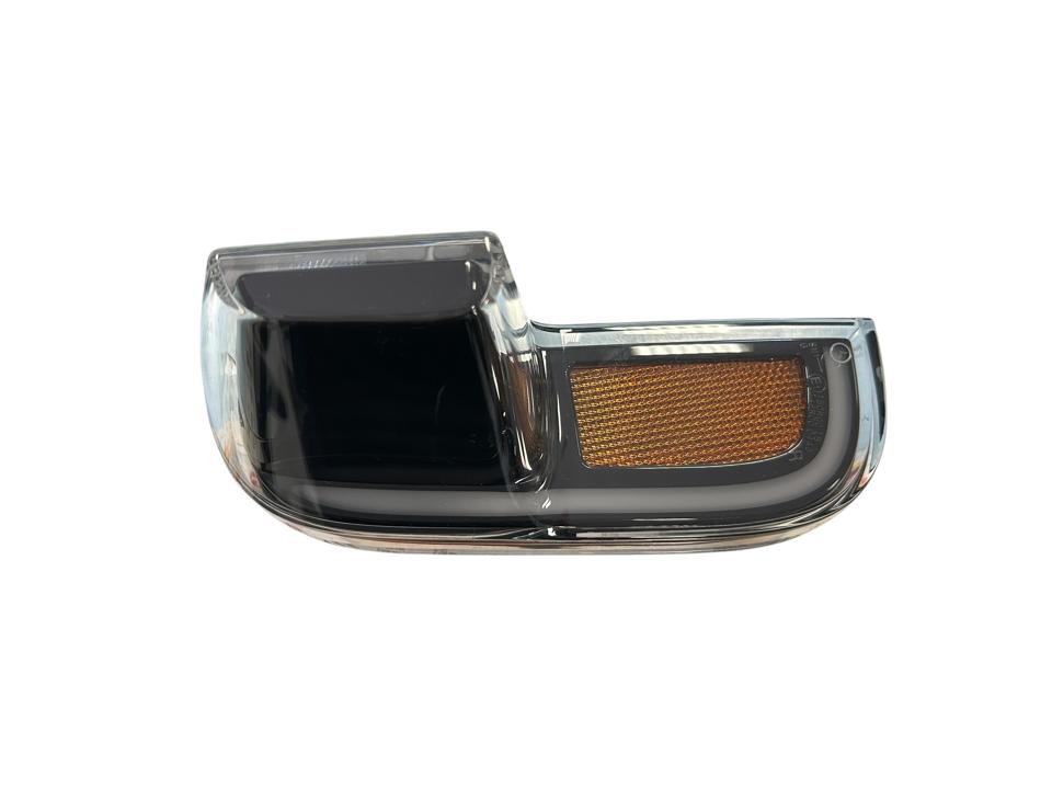 NEW Mercedes Benz indicator corner light A9608202121