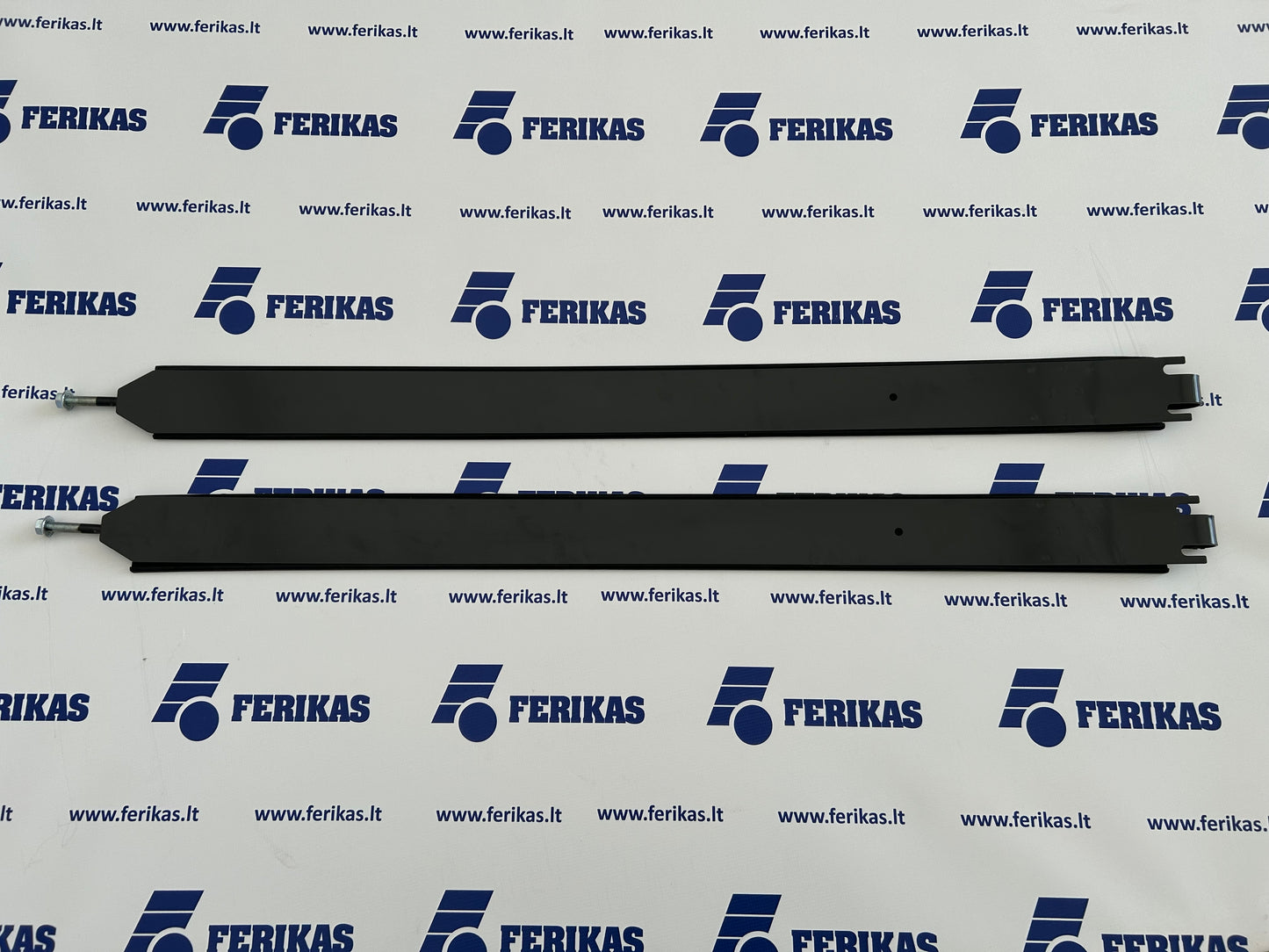 Mercedes Benz bako laikiklio juosta 700x650