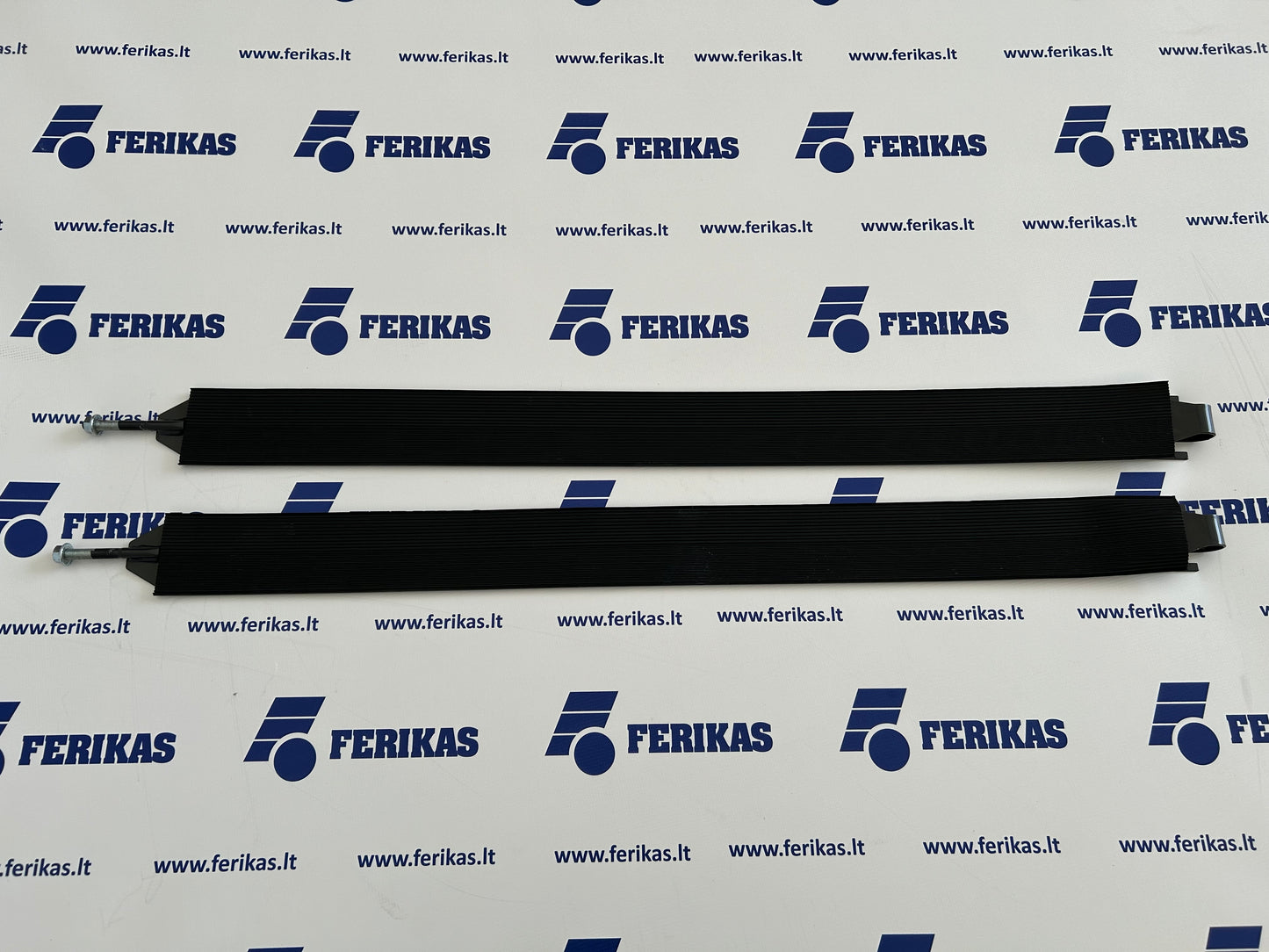 Mercedes Benz bako laikiklio juosta 565x735