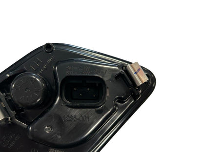 NEW Mercedes Benz indicator corner light A9608201421