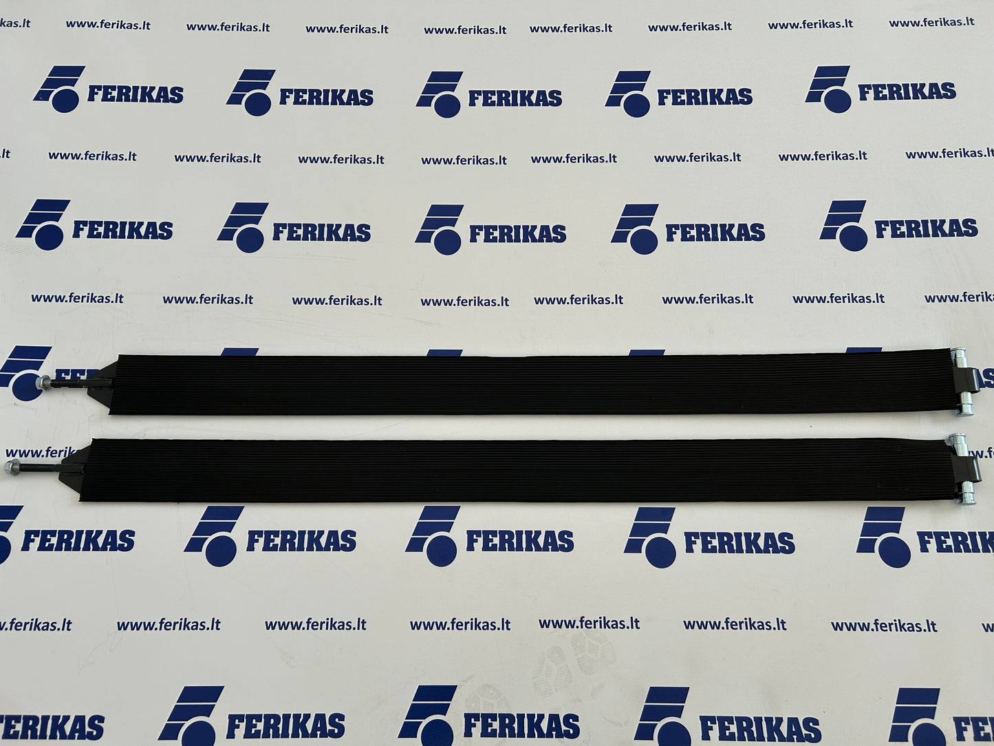 Mercedes Benz bako laikiklio juosta 700x735