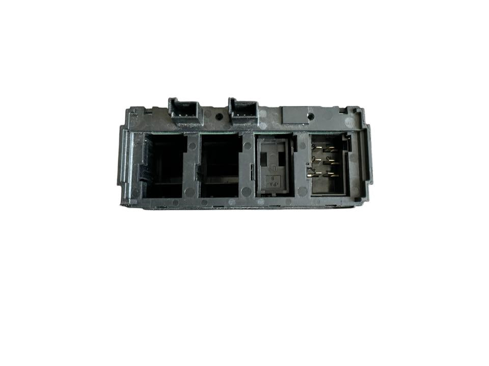 Interior control switches A9605400046 Mercedes-Benz Trucks ACTROS MP4 / MP5 2018