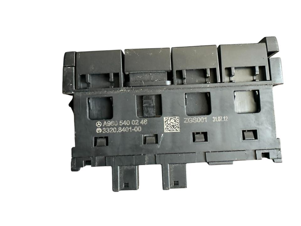 Interior control switches A9605400246 Mercedes-Benz Trucks ACTROS MP4 / MP5 2018