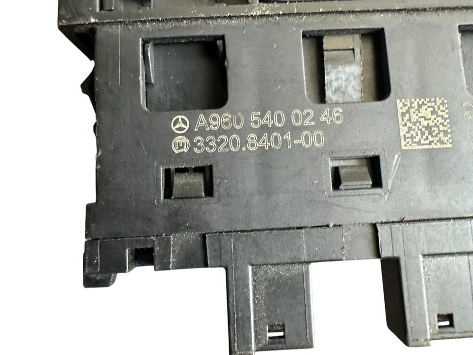Interior control switches A9605400246 Mercedes-Benz Trucks ACTROS MP4 / MP5 2018